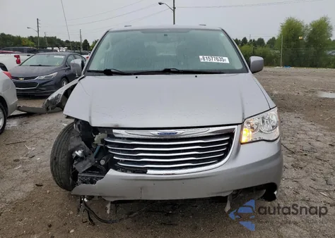 2016 Chrysler Town & Country Touring z USA, uszkodzony, nr VIN 2C4RC1BG5GR303127